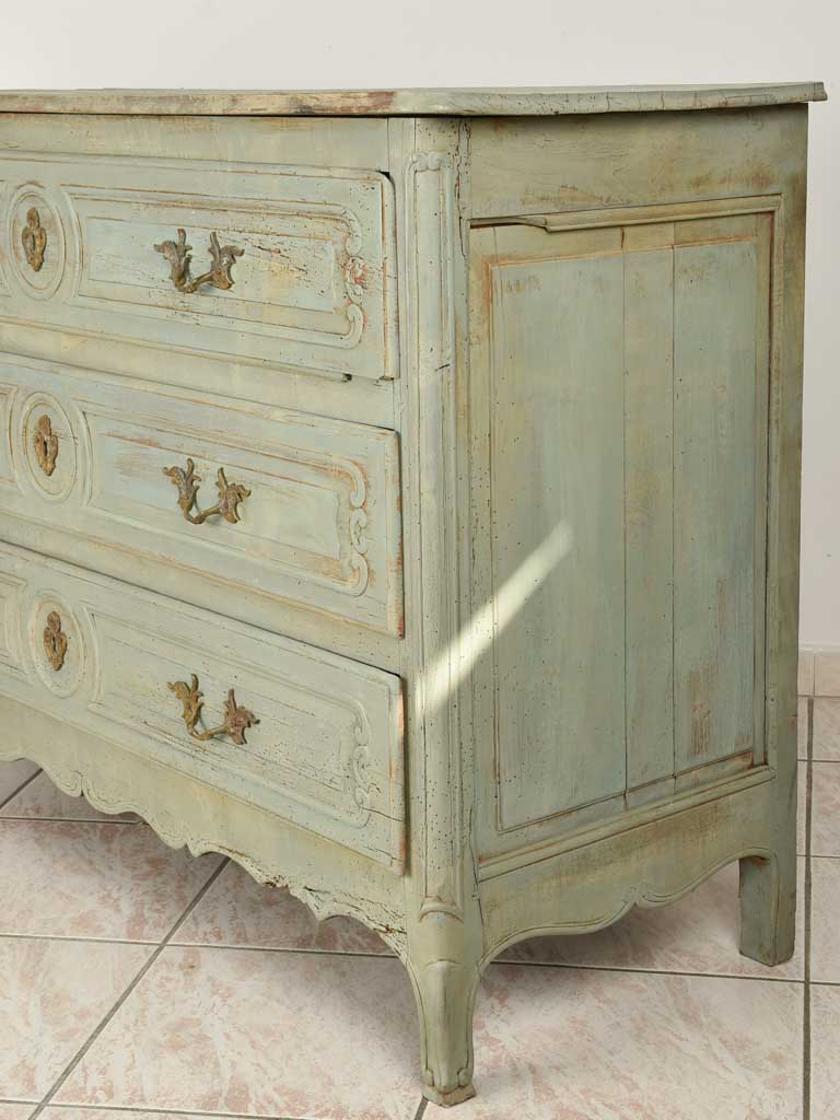 Rustic detail upcycled three-drawer commode