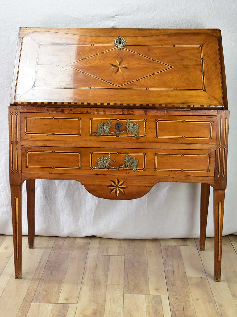 Superb 18th Century French marquetry secretaire desk 37½"