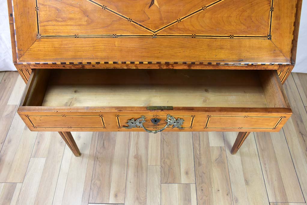 Superb 18th Century French marquetry secretaire desk 37½"