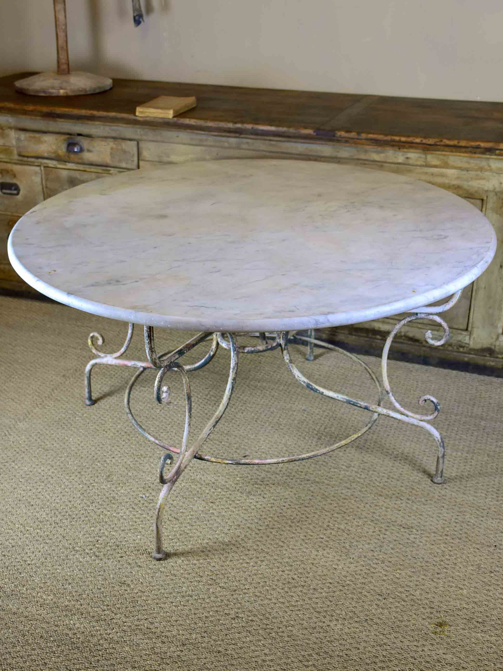 Round antique French marble table