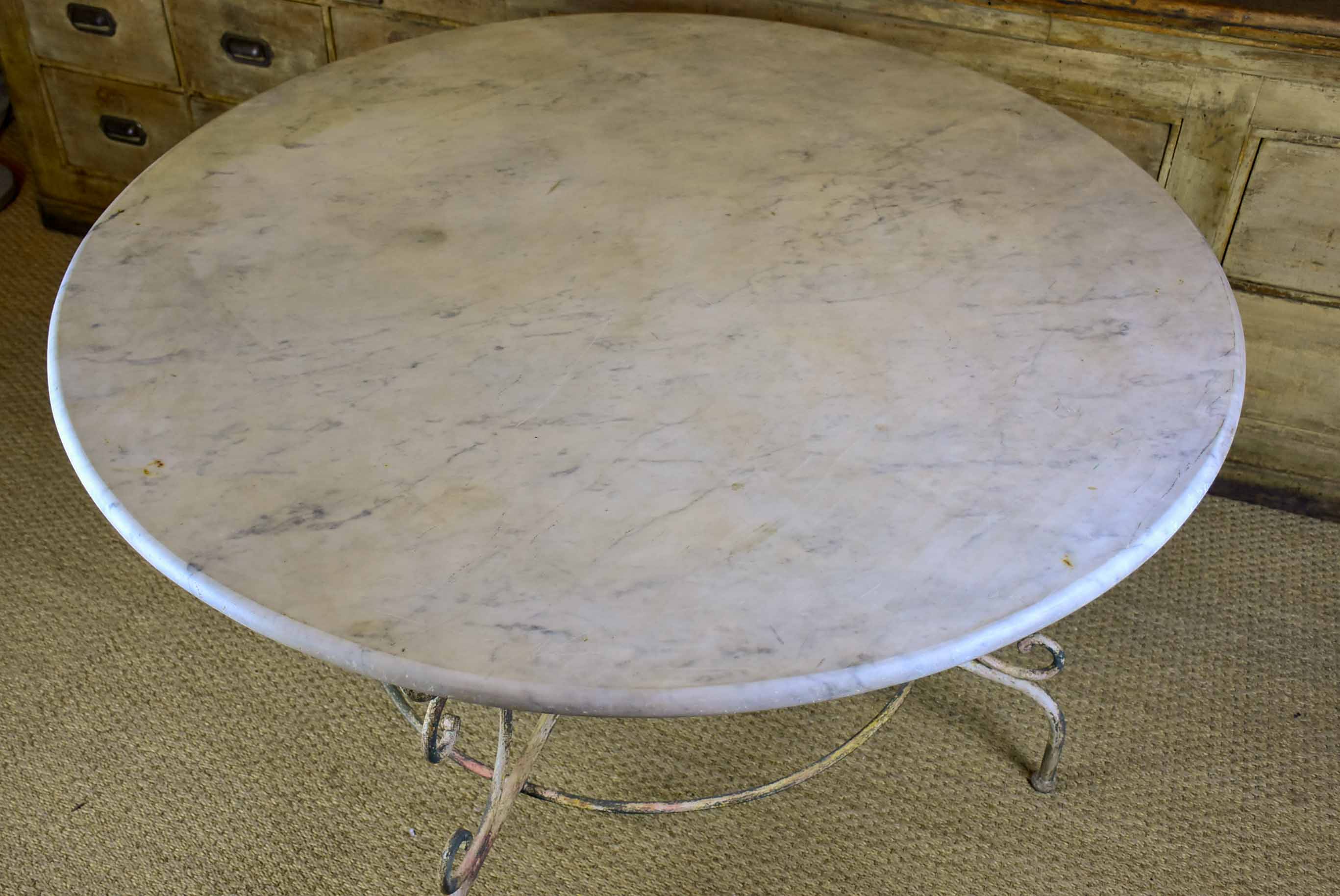 Round antique French marble table