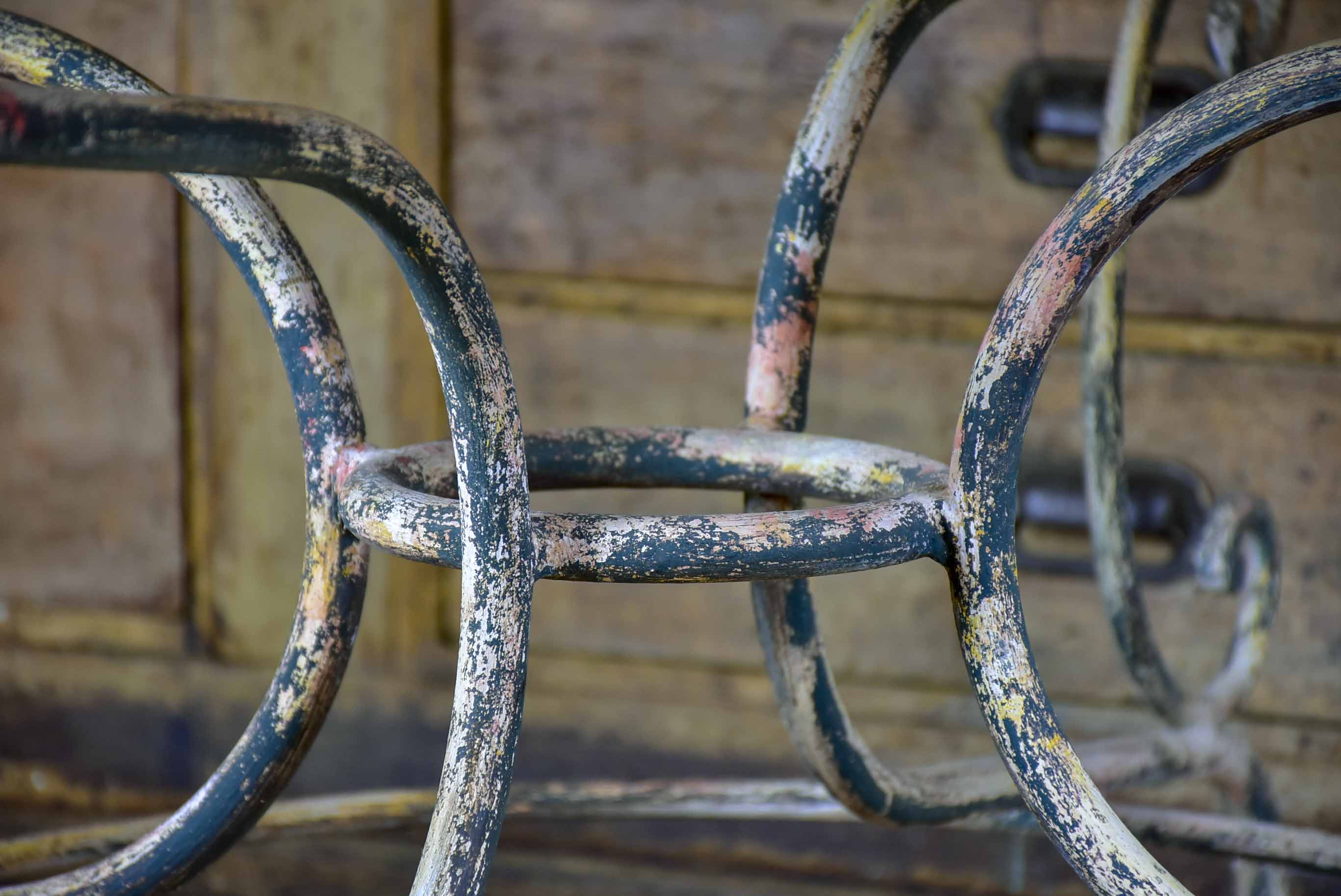 Round antique French marble table