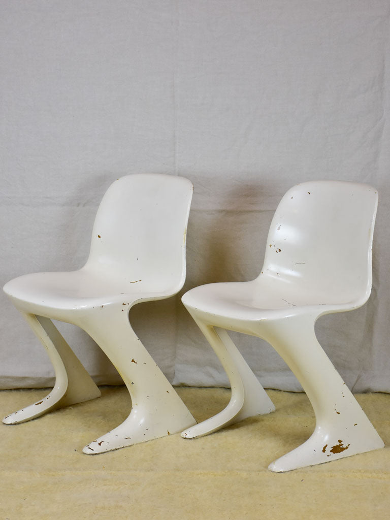 Set of six red and white vintage dining chairs - 1970's