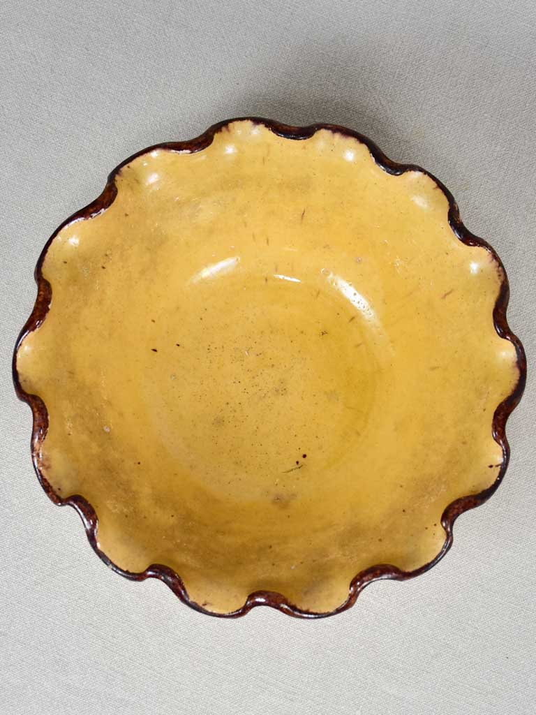 Vintage bowl from Dieulefit with rippled edge 11½"