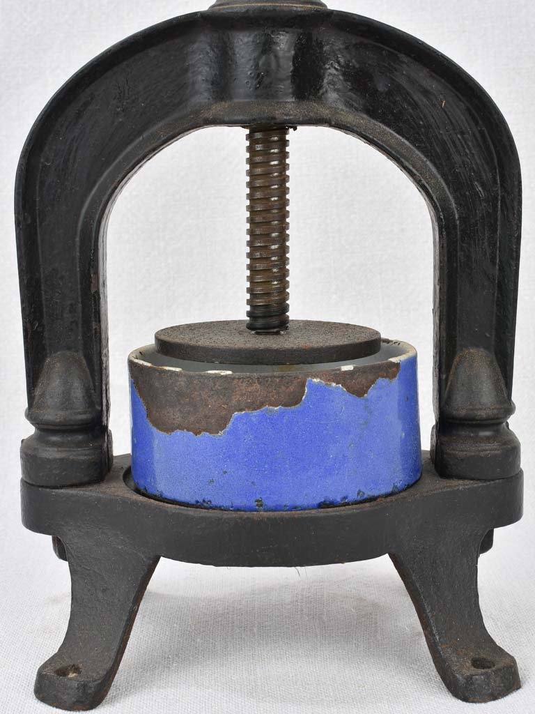 Meat juice press, cast iron, 19th century 12¼"