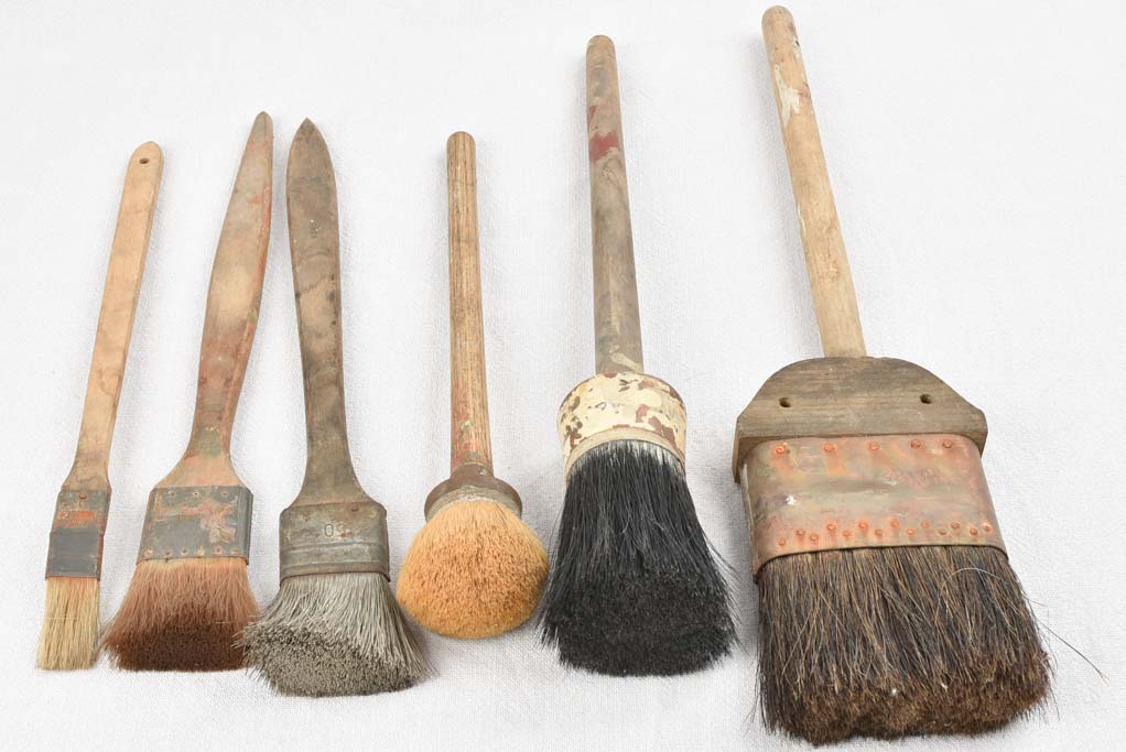 Collection of 6 vintage paint brushes 20¾"