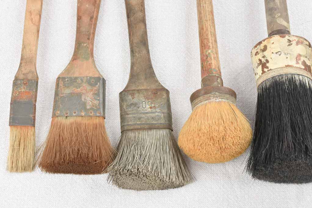 Collection of 6 vintage paint brushes 20¾"