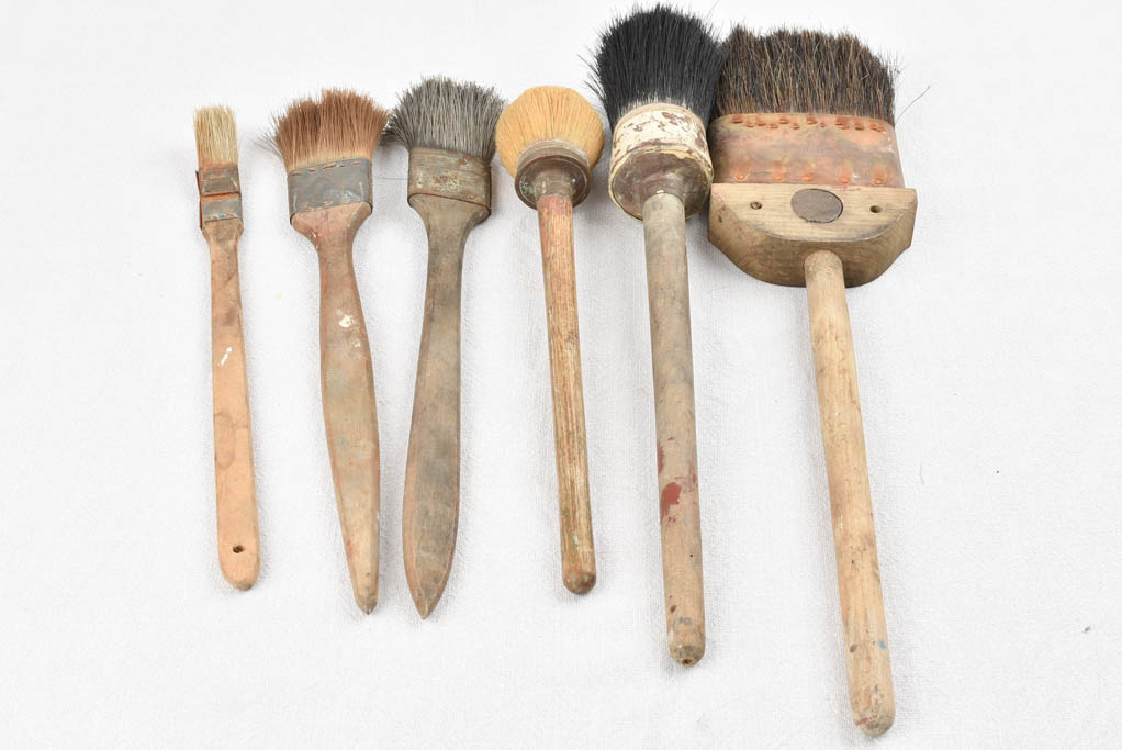 Collection of 6 vintage paint brushes 20¾"