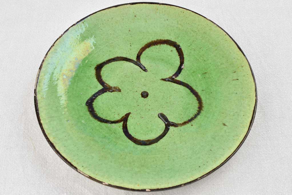 Verre omelette plate - green with flower decoration 11"