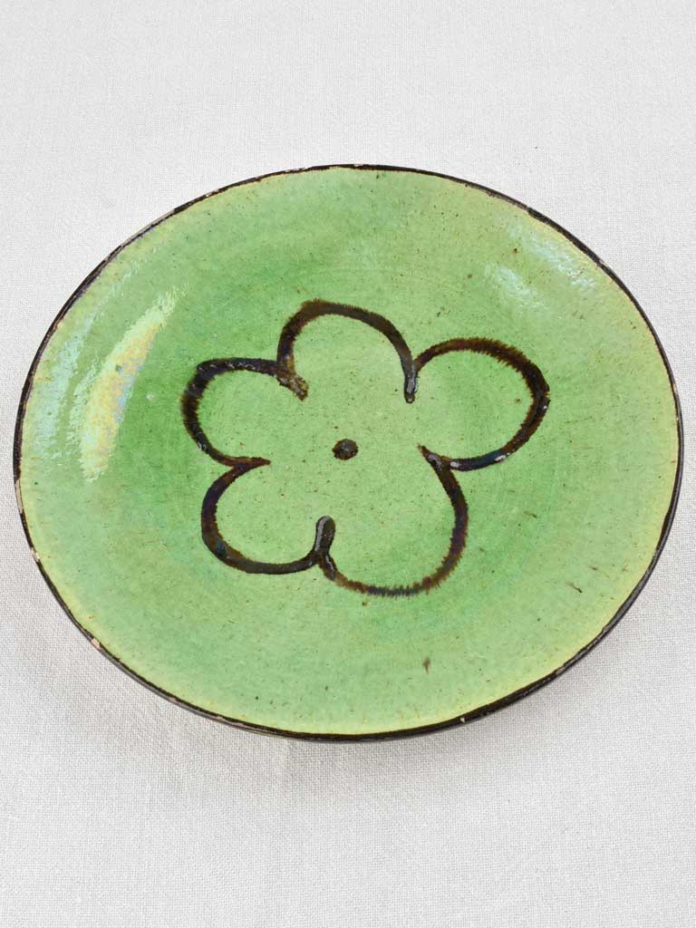 Verre omelette plate - green with flower decoration 11"