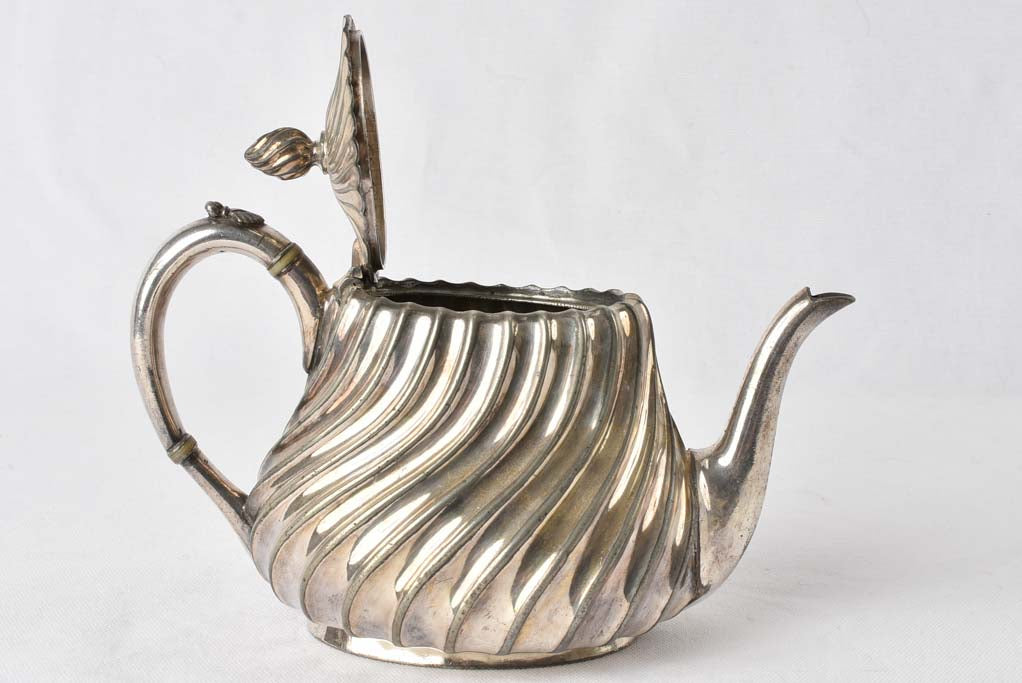 'Heirloom English Dixon & Sons Teapot'