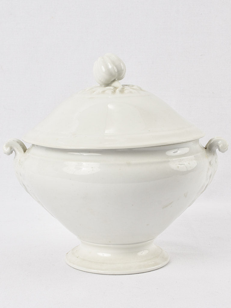 Late 19th century tureen - white