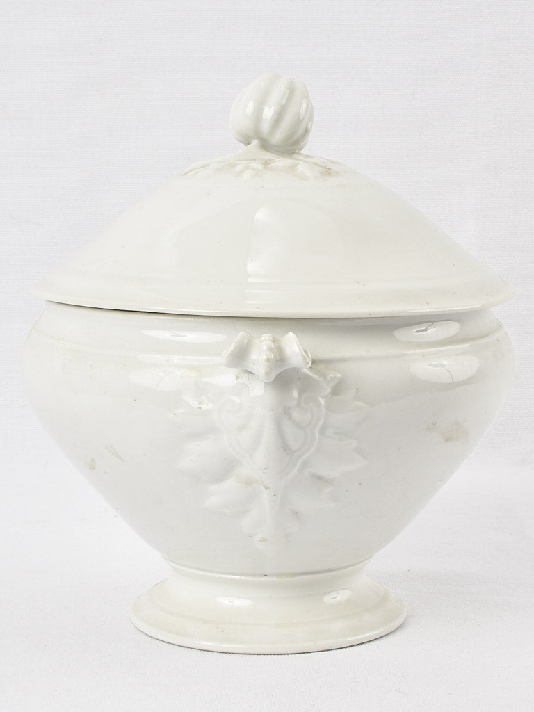 Late 19th century tureen - white