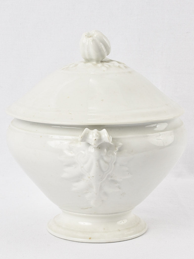 Late 19th century tureen - white