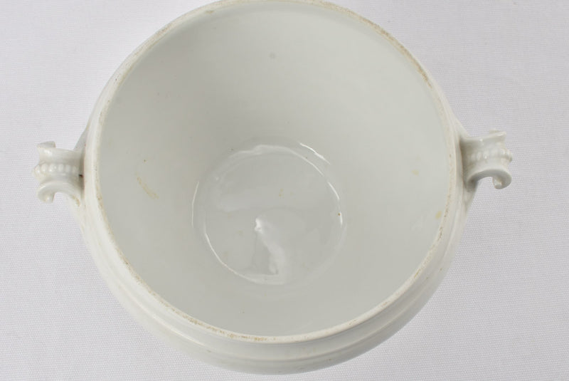 Late 19th century tureen - white