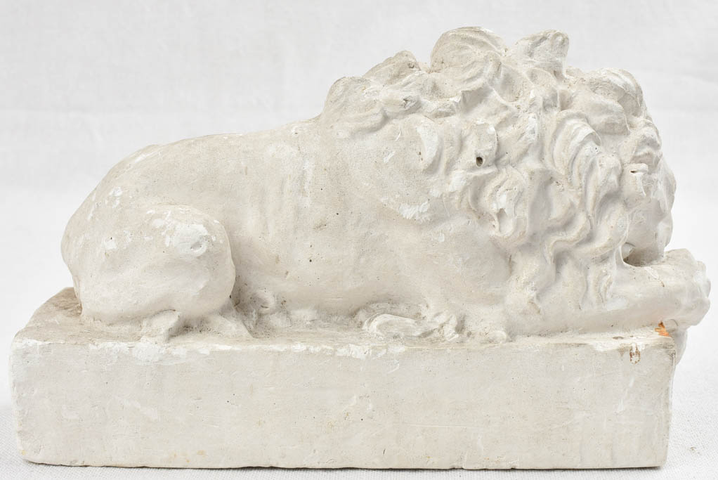 Small vintage plaster lion sculpture 6¼"