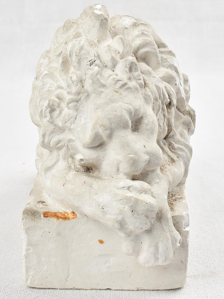 Small vintage plaster lion sculpture 6¼"