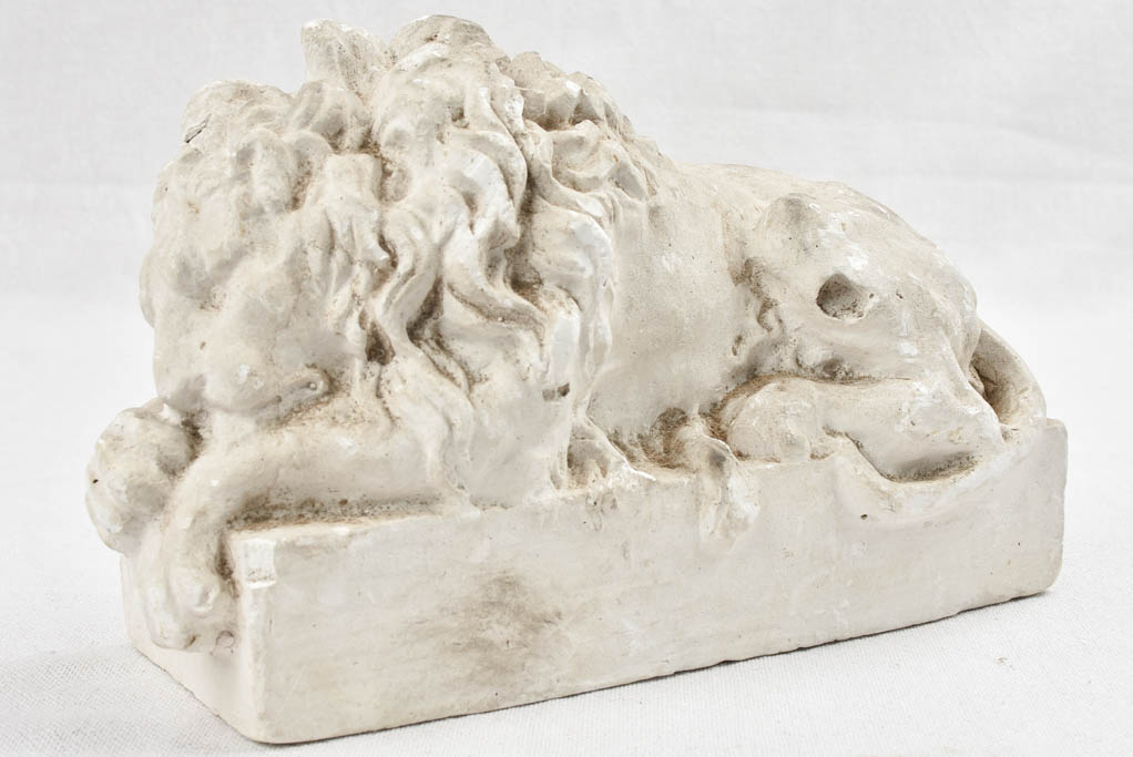 Small vintage plaster lion sculpture 6¼"