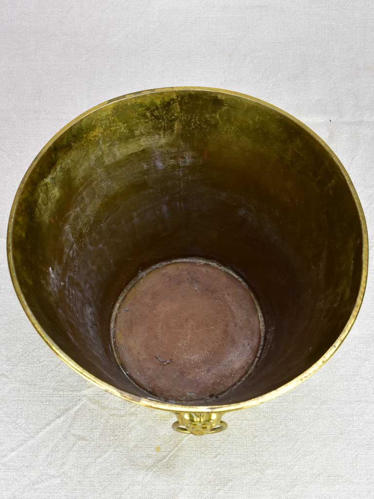 Vintage ice bucket with lions head handles and hammered brass 9¾"