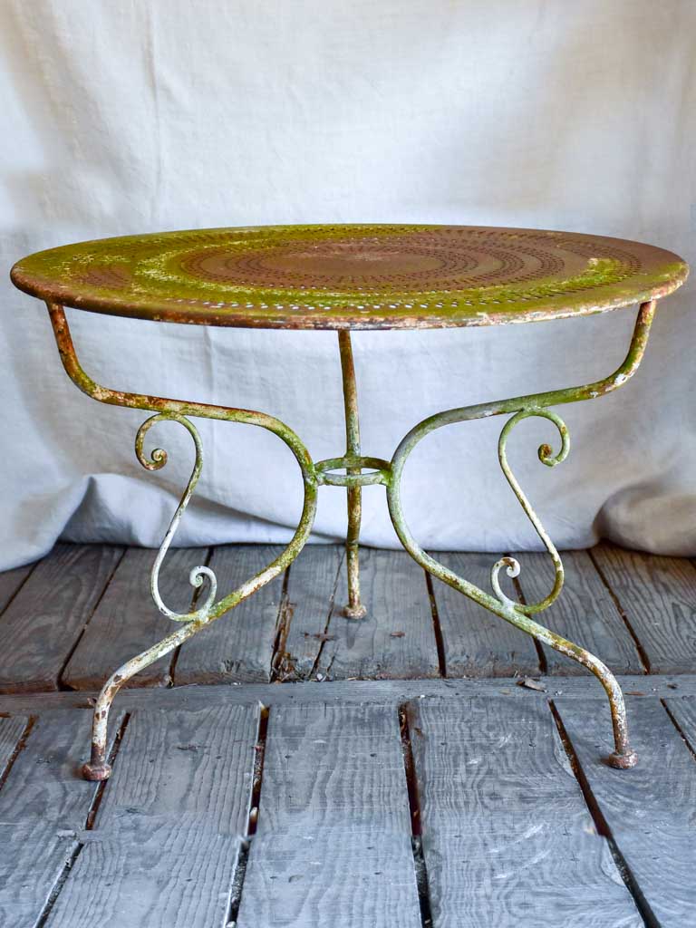 Low antique French garden table / coffee table / children's garden table 27¼"