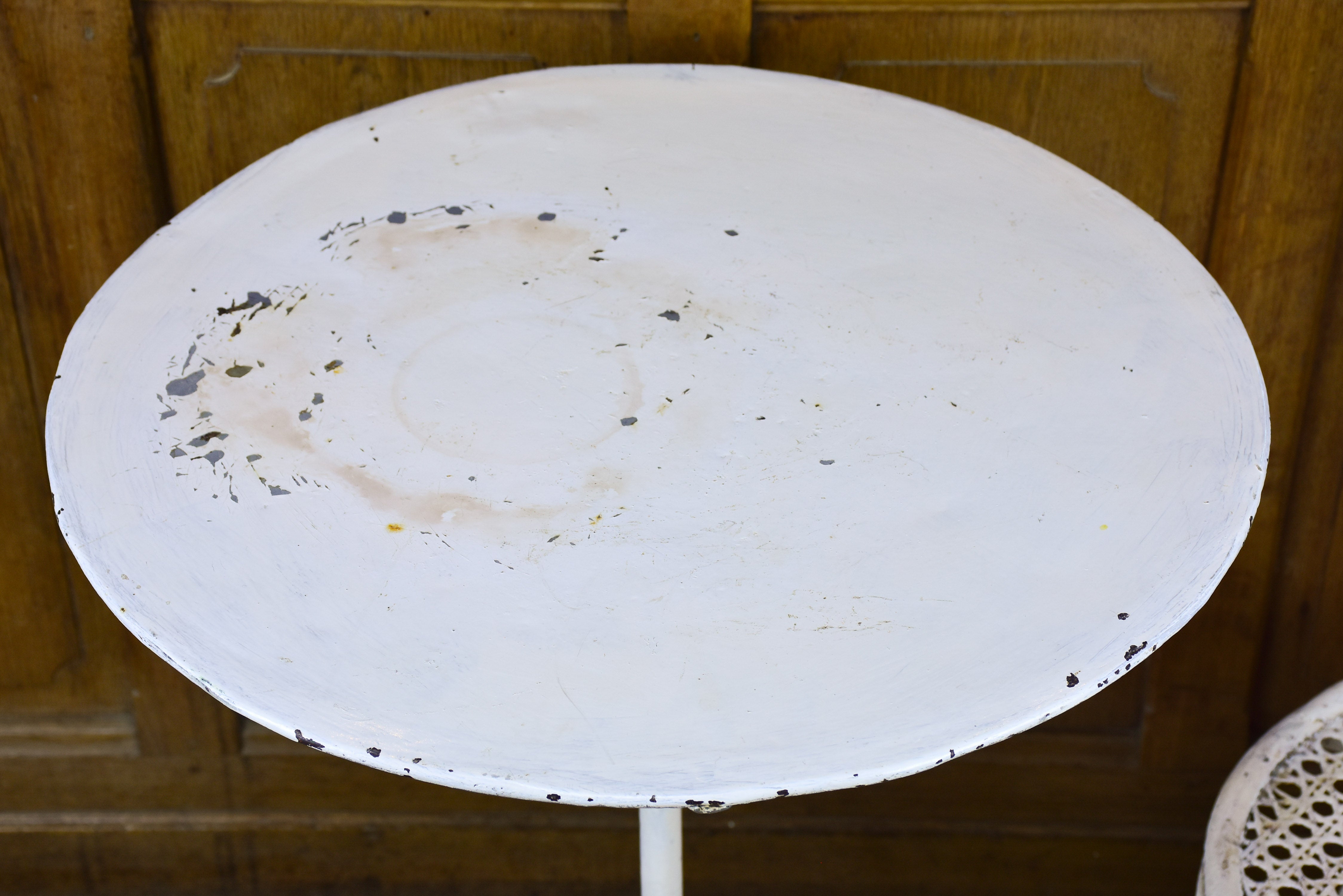 Round French garden table, white