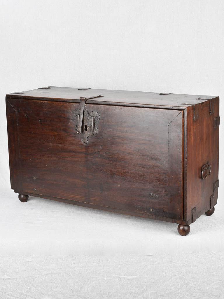 Voyage trunk w/ drawers, 17th-century, 33¾"