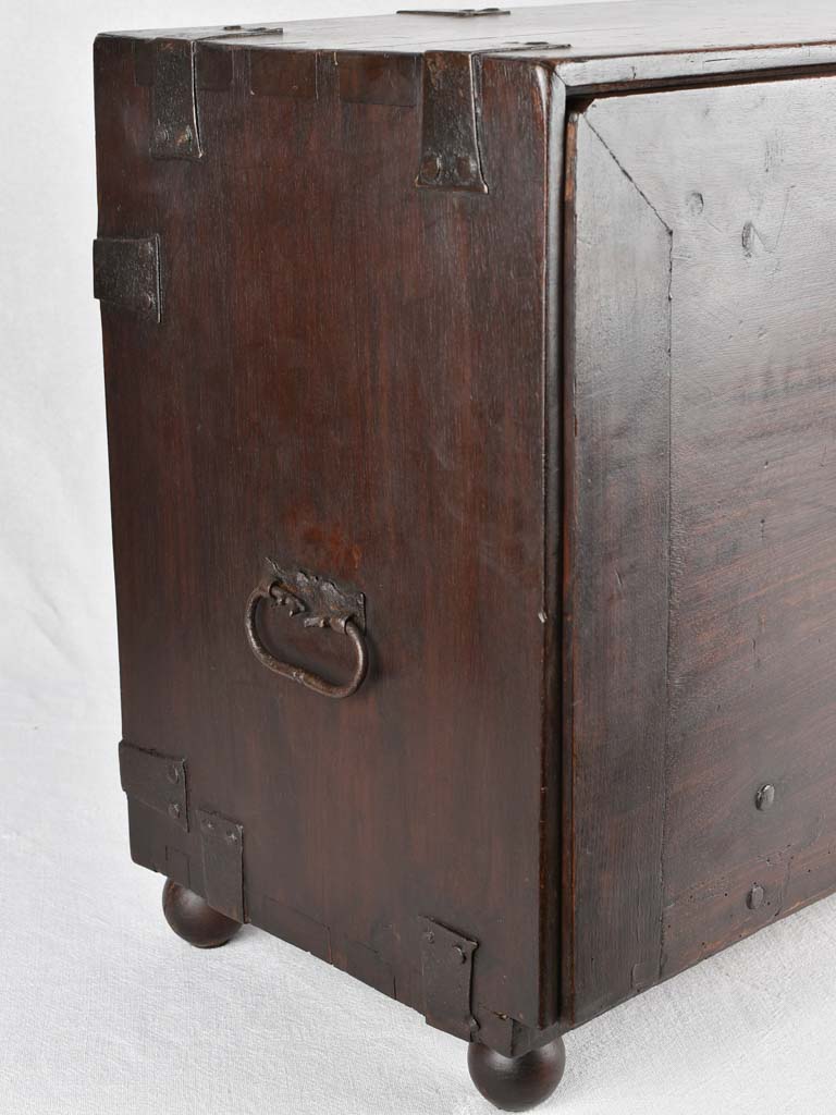 Voyage trunk w/ drawers, 17th-century, 33¾"