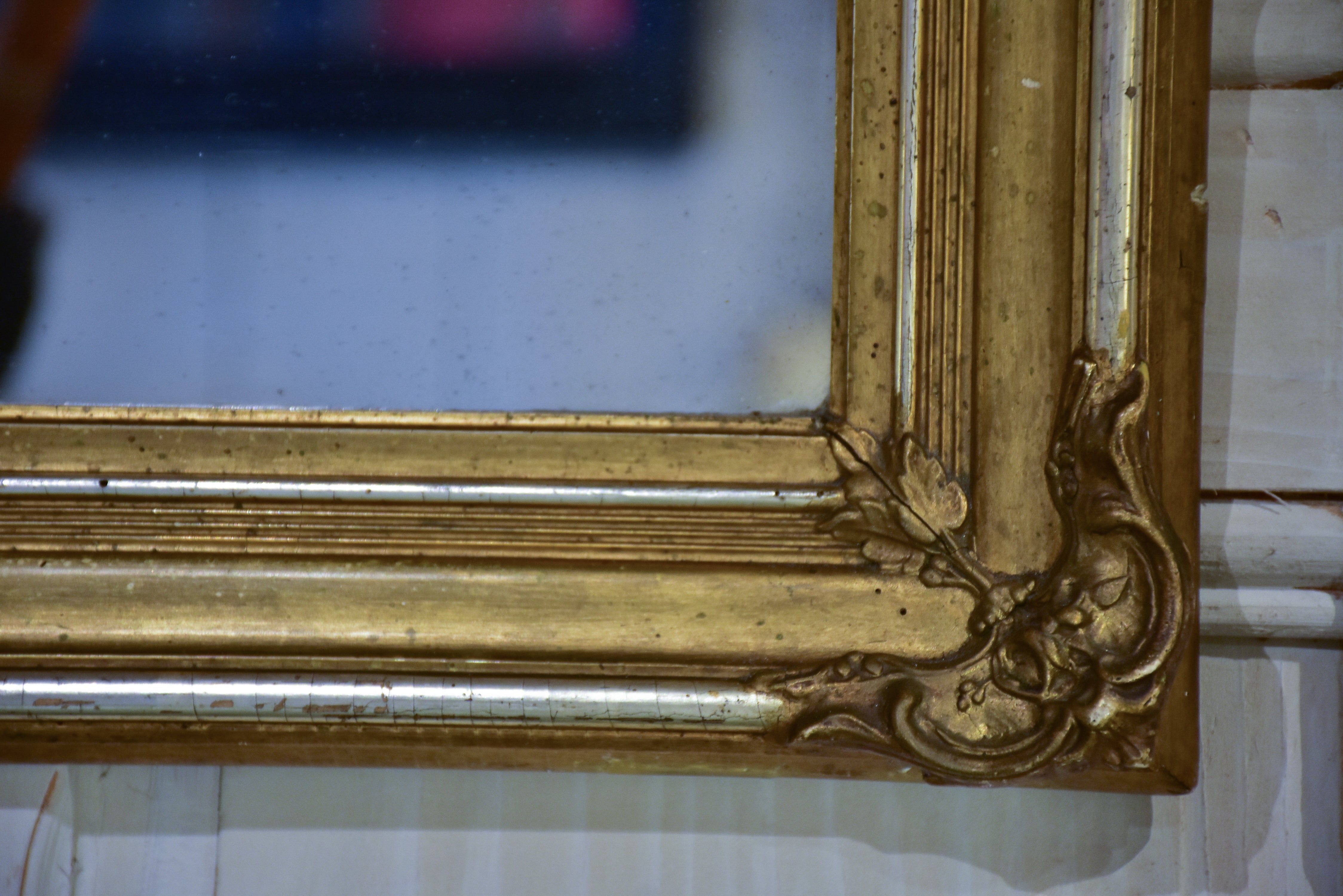 Small gilded antique mirror with pediment - horizontal