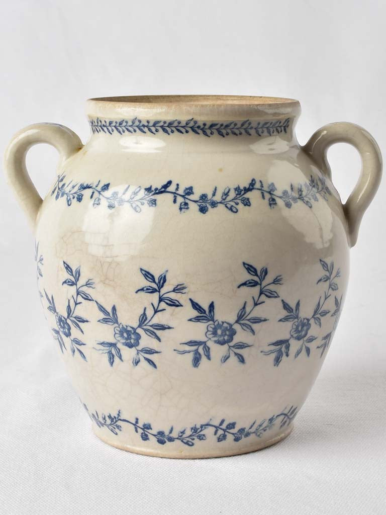 Saint Uze confit pot - blue & white flowers 6¾"