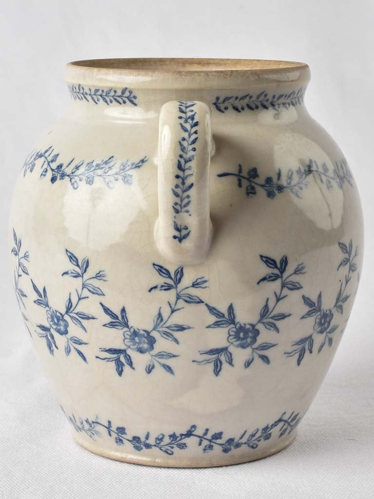 Saint Uze confit pot - blue & white flowers 6¾"