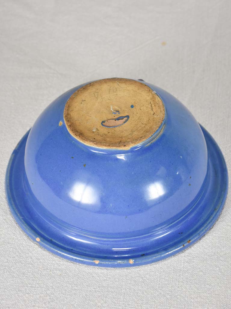 Rustic late 19th-century periwinkle blue bowl from Sète 8¼"