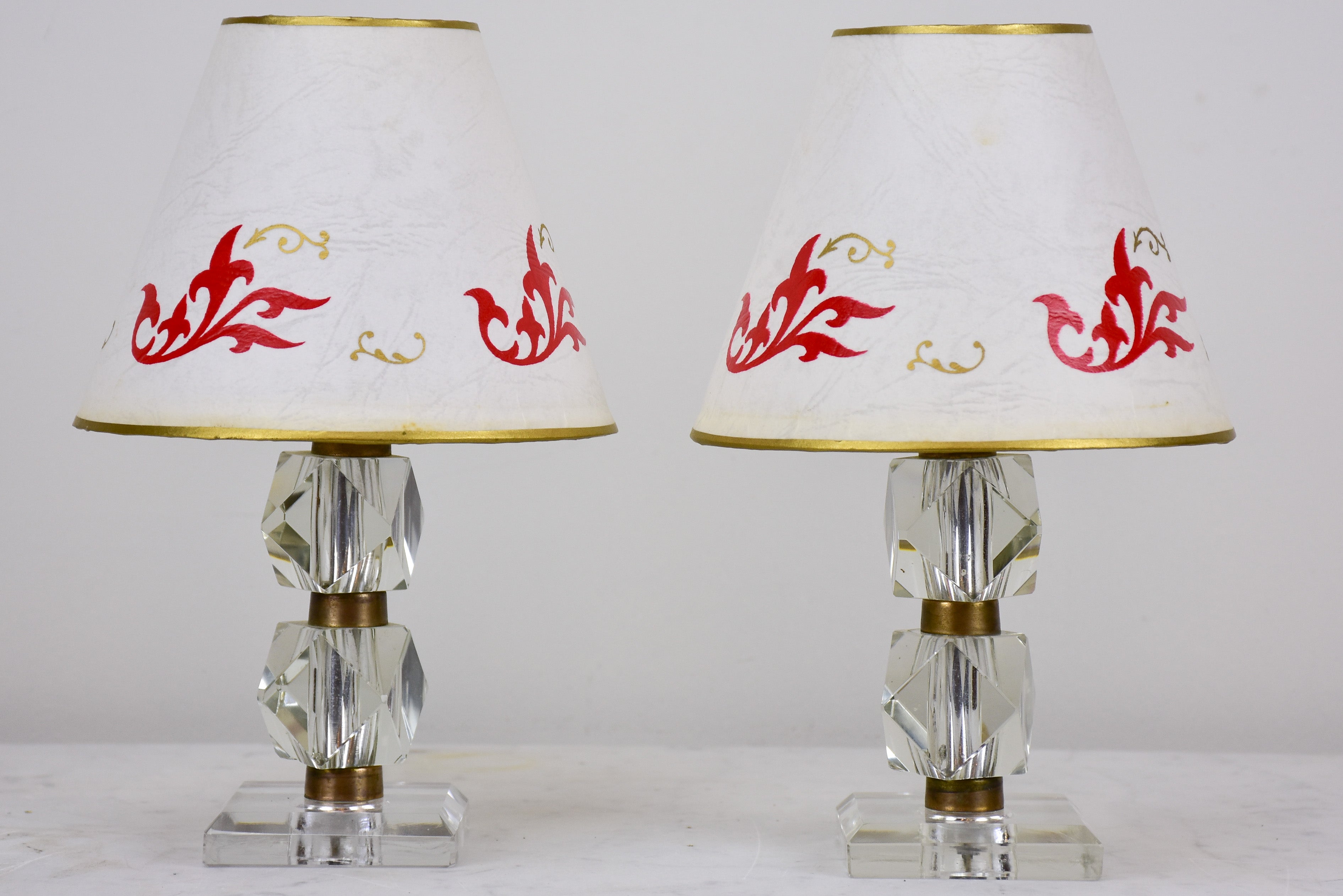 Pair of miniature mid-century table lamps with glass base