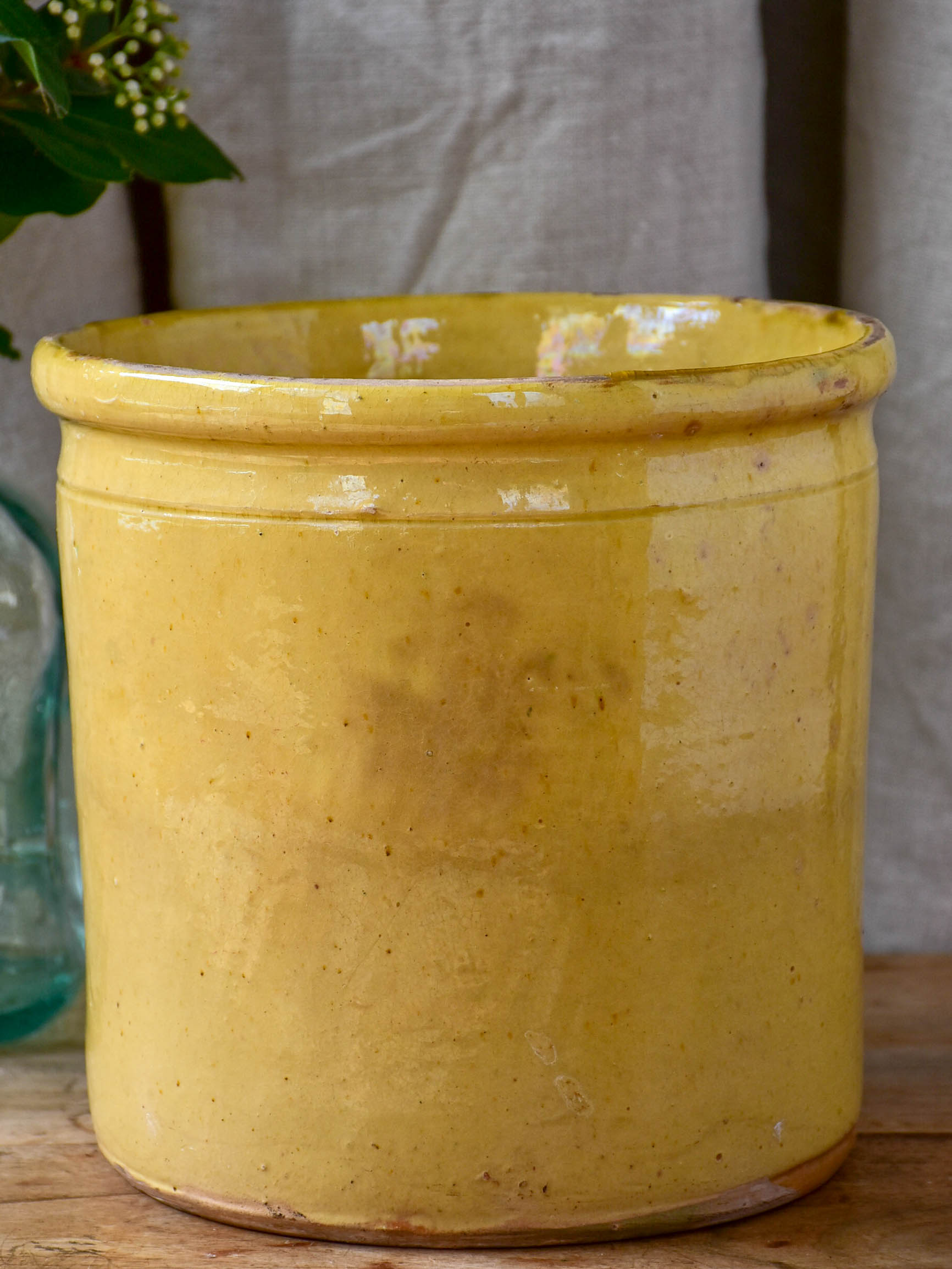 Large antique French yellow ware pot