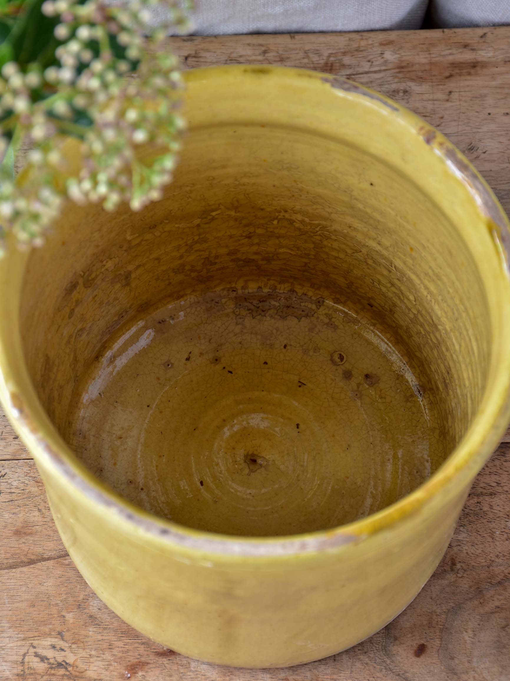 Large antique French yellow ware pot 7 ½''