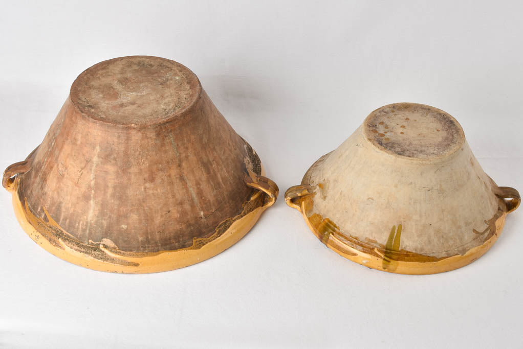 Lustrous yellow-glazed washing up bowls