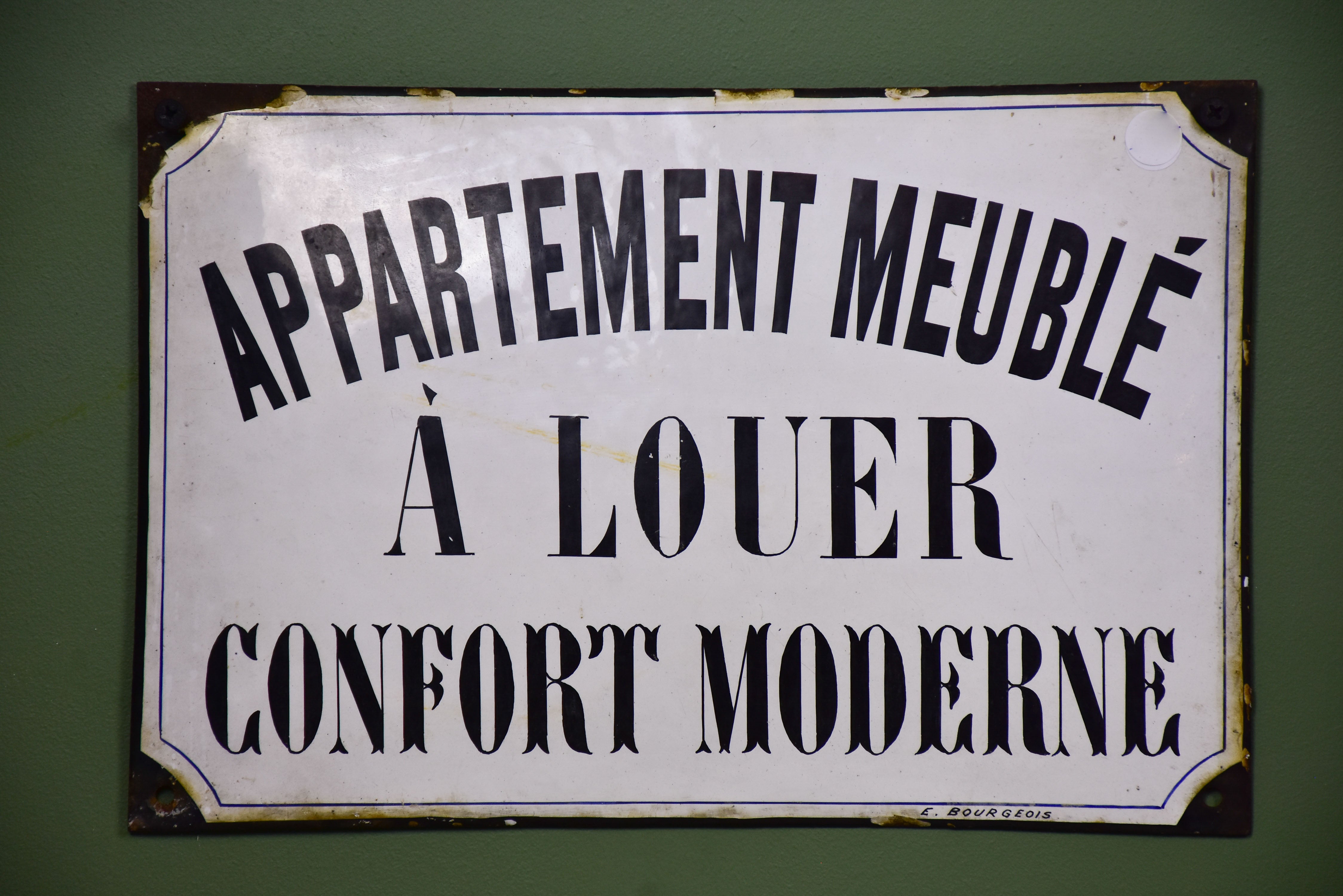 Antique French sign - Apartement meublé