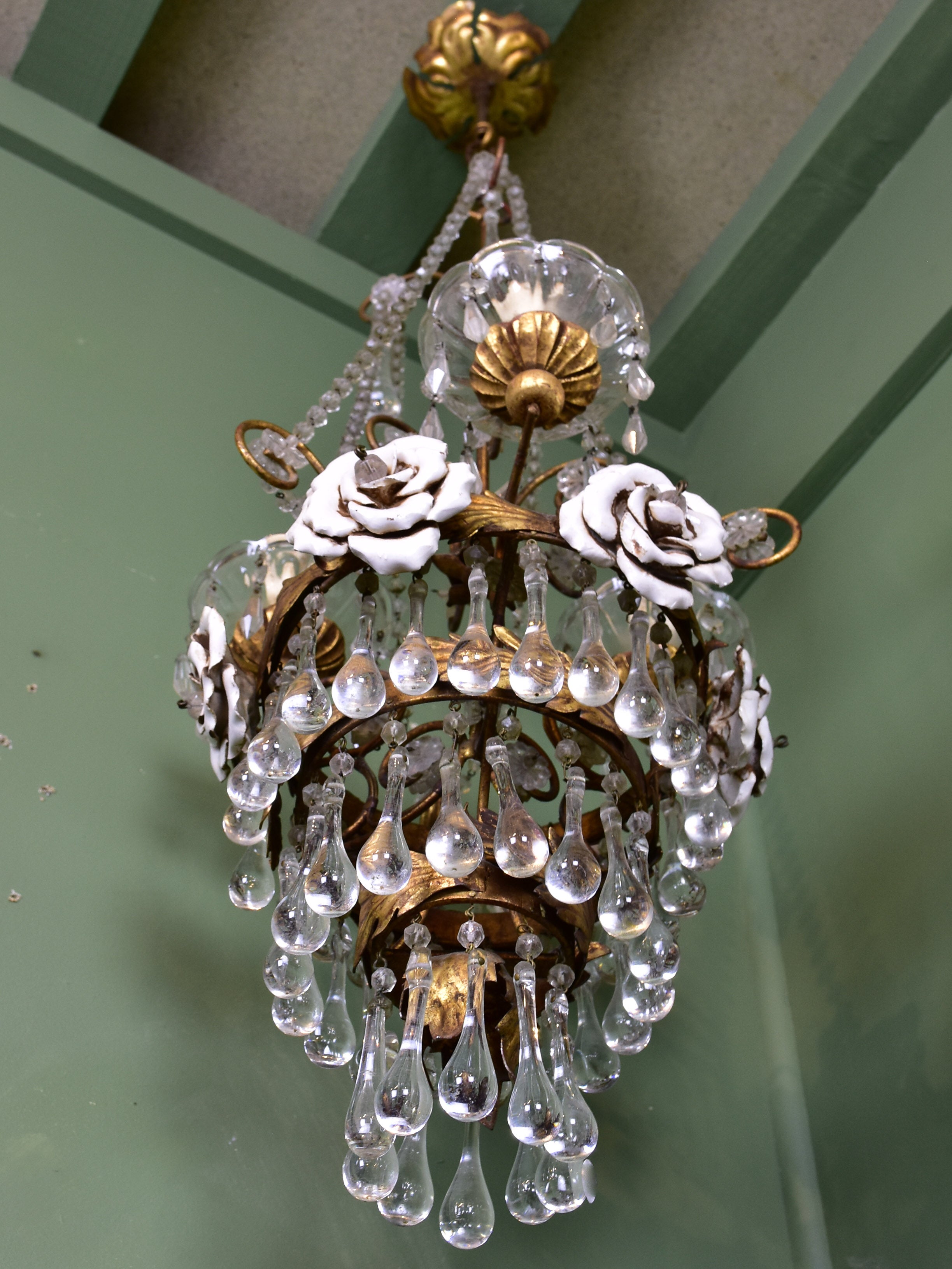 Italian chandelier with roses from the 1950's