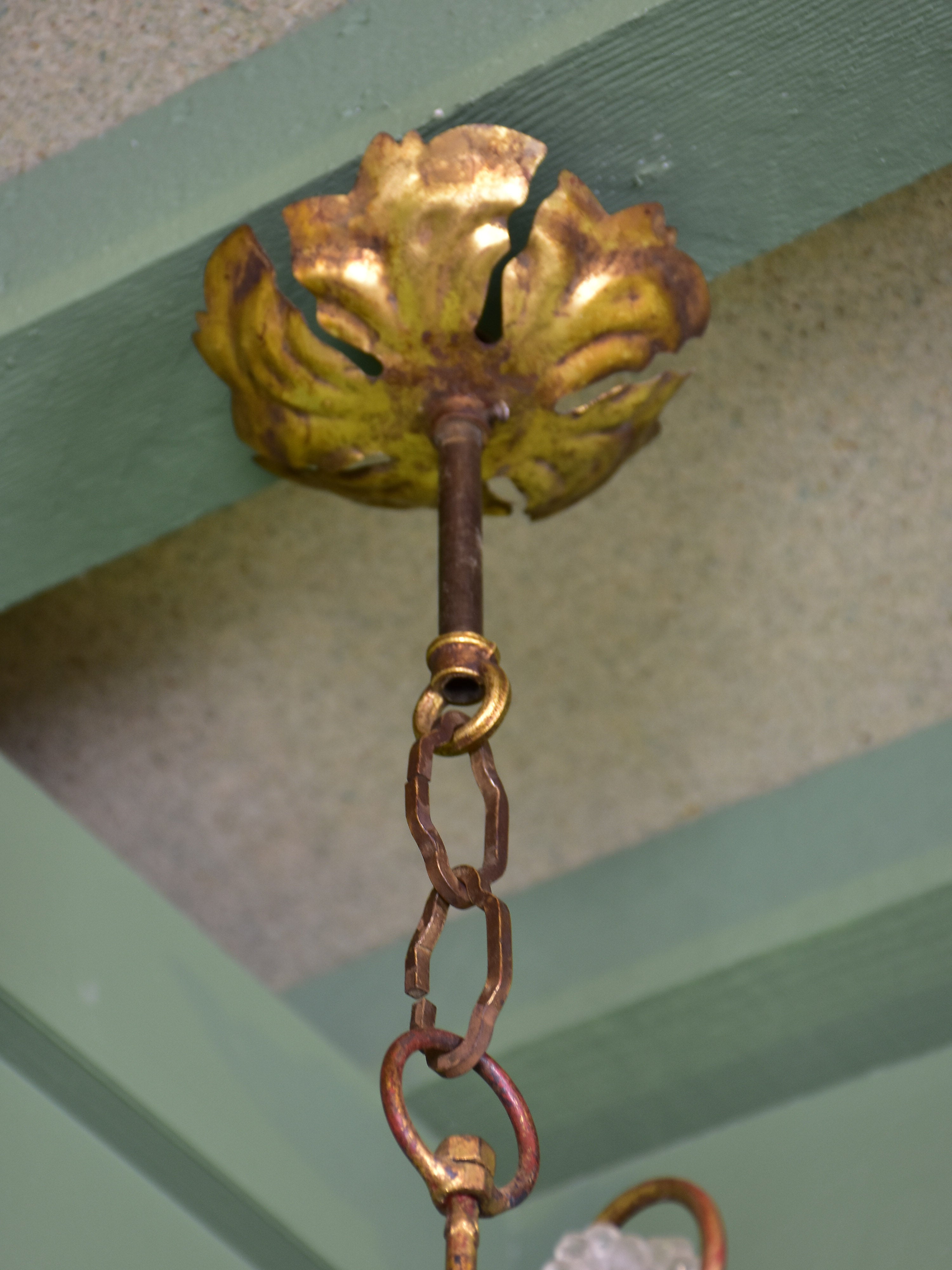 Italian chandelier with roses from the 1950's