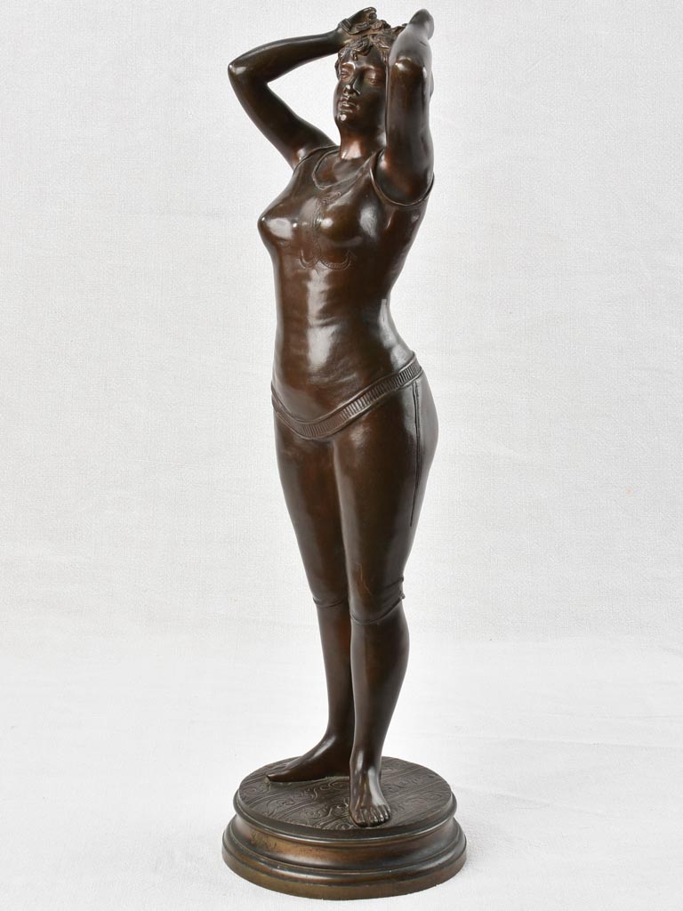 Elegant 1930's lady bathroom sculpture