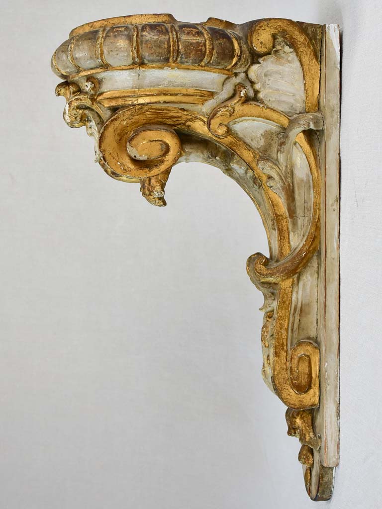 Elegant and rare decorative brackets