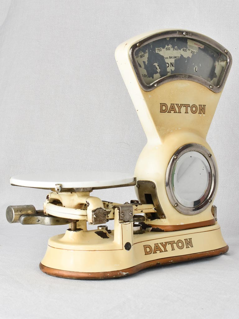 1950s Dayton épicerie weigh scales