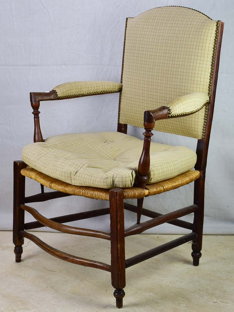 Early 19th Century French armchair from Provence with straw seat and mulberry frame