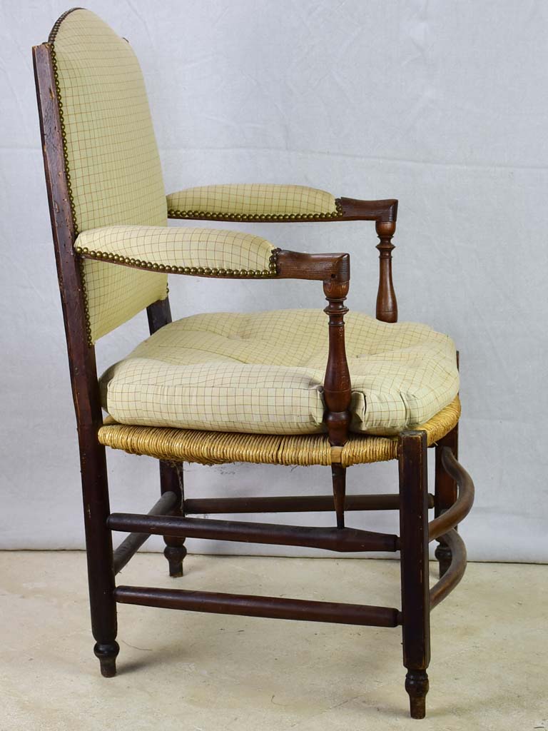 Early 19th Century French armchair from Provence with straw seat and mulberry frame