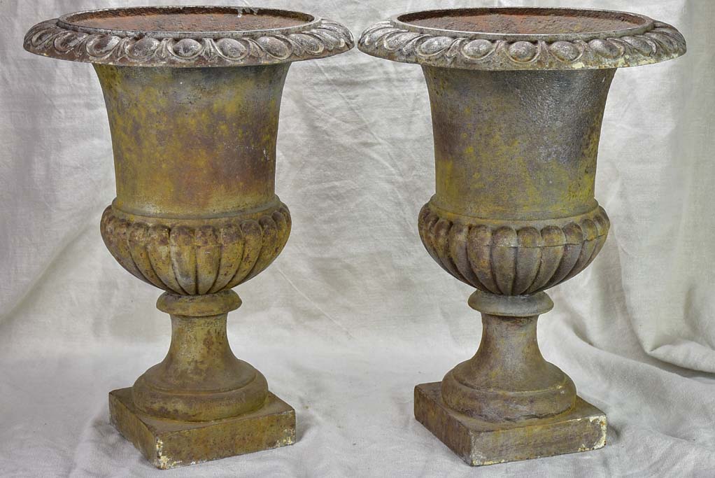 Pair of 19th-century French Medici urns 20"