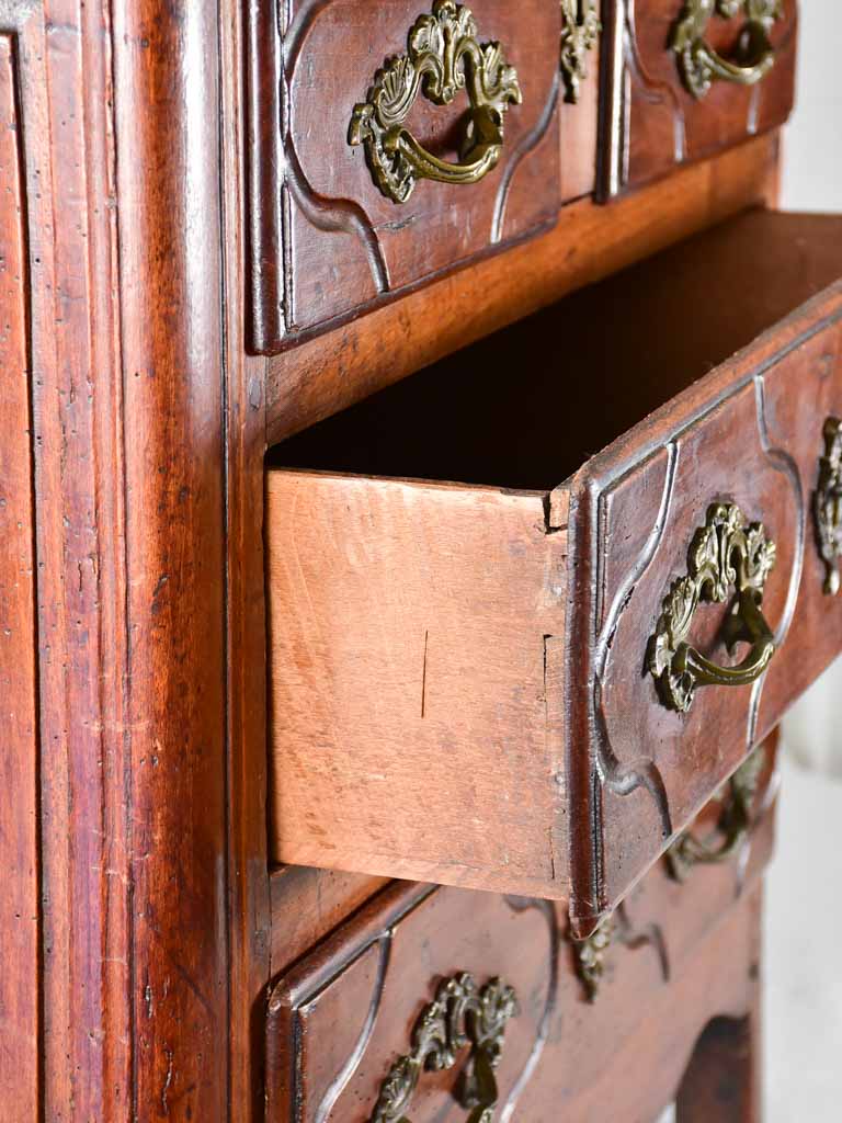 Small 18th century Parisian commode in walnut 29¼" x 18"