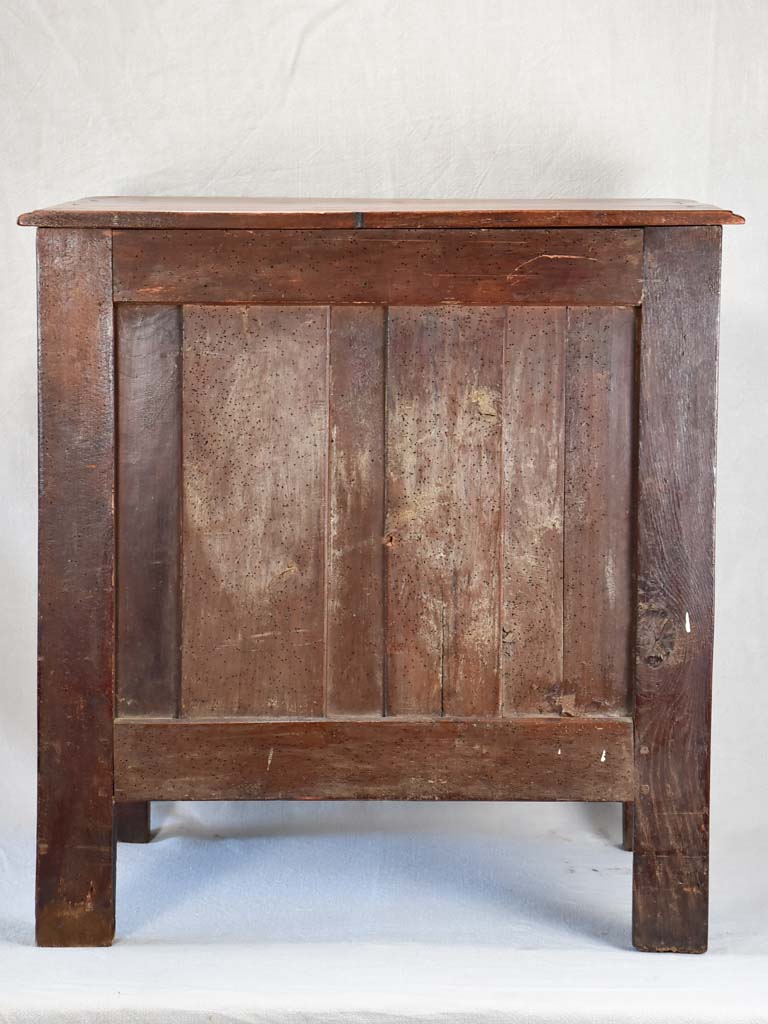 Small 18th century Parisian commode in walnut 29¼" x 18"