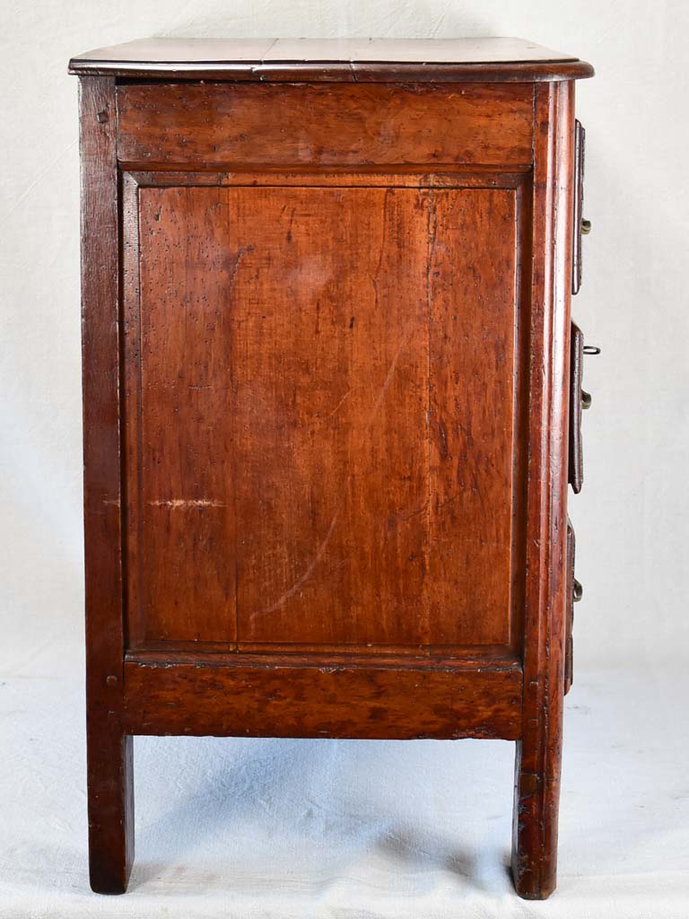 Small 18th century Parisian commode in walnut 29¼" x 18"