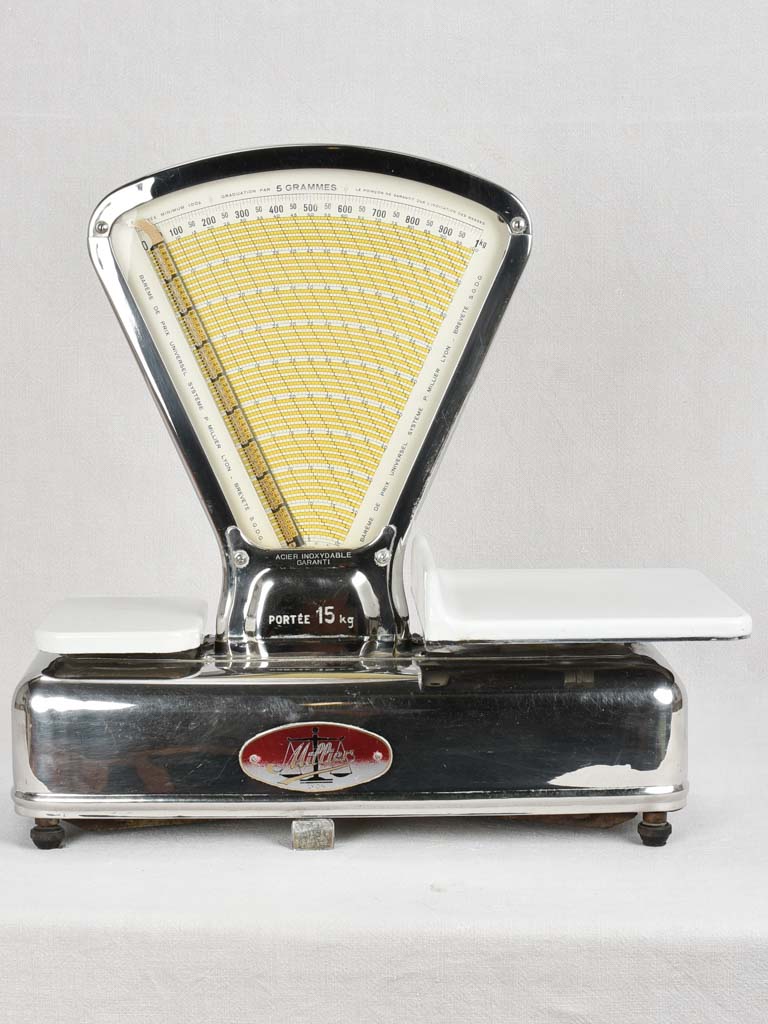 Vintage shop weigh scales 15kg - Millier Lyon 23¼"