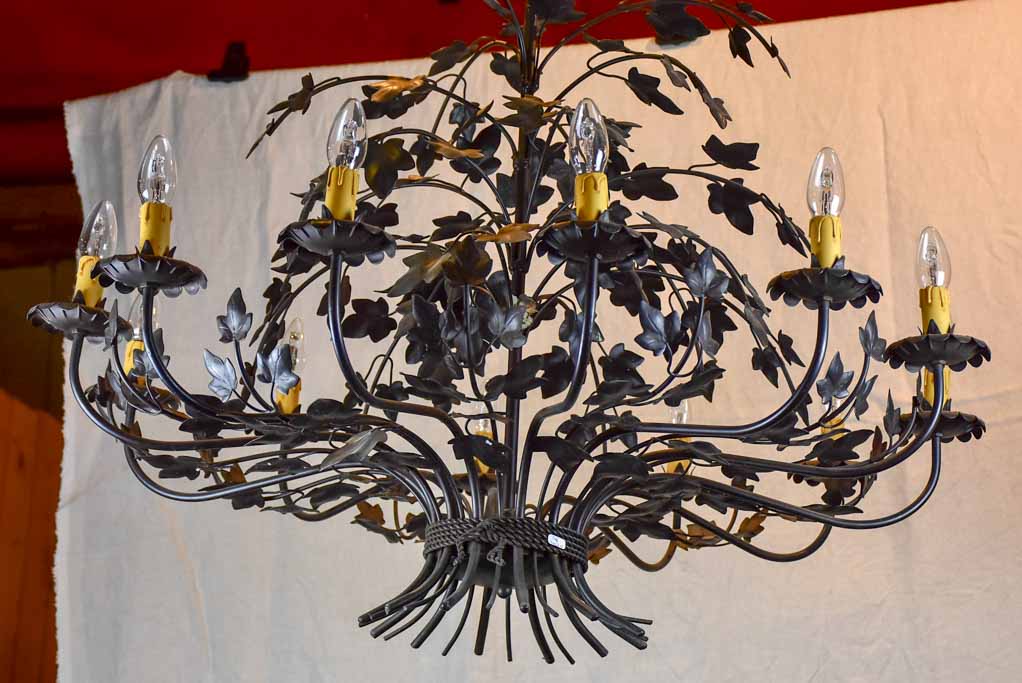 Very large 12-light chandelier - black ivy