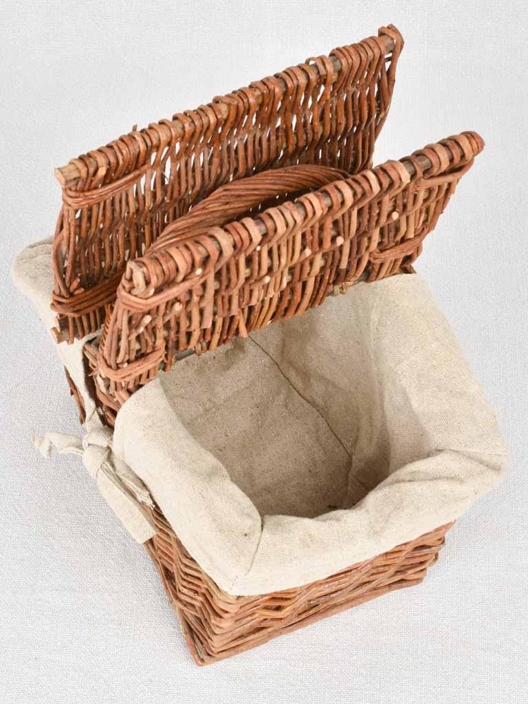 Small school lunch basket - 2 flaps